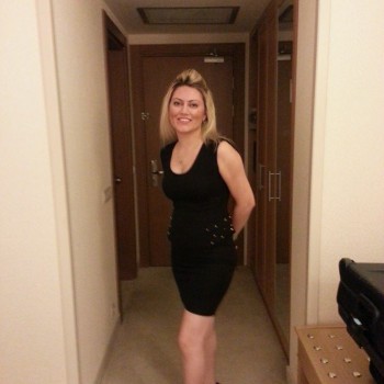Florita - Swingerclub in Bindlach Profil von Florita, 27 Jahre, Swingerclub in Bindlach (Bayern)